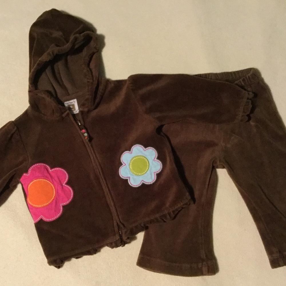 9 mo. Carter’s Tracksuit